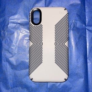 Iphone XR speck phone case